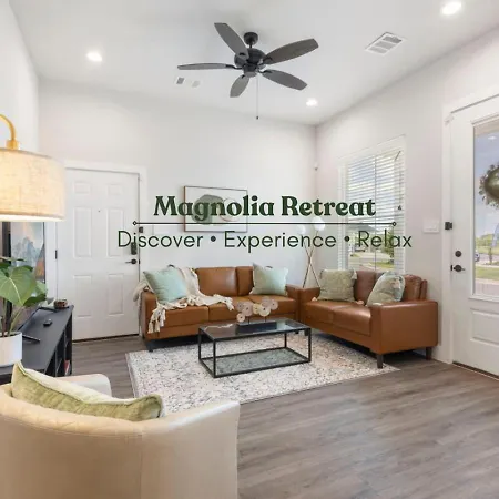 Charming Magnolia Retreat Clubhouse And Gym Access